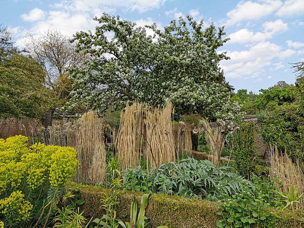 In photos: A sunny walk around Streatham Common and The Rookery