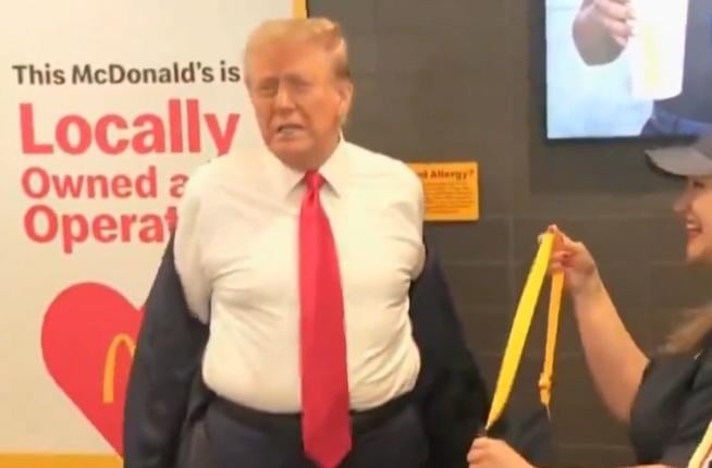 trump-working-at-mcdonalds-today-v0-r7r0cjfceyvd1.jpg