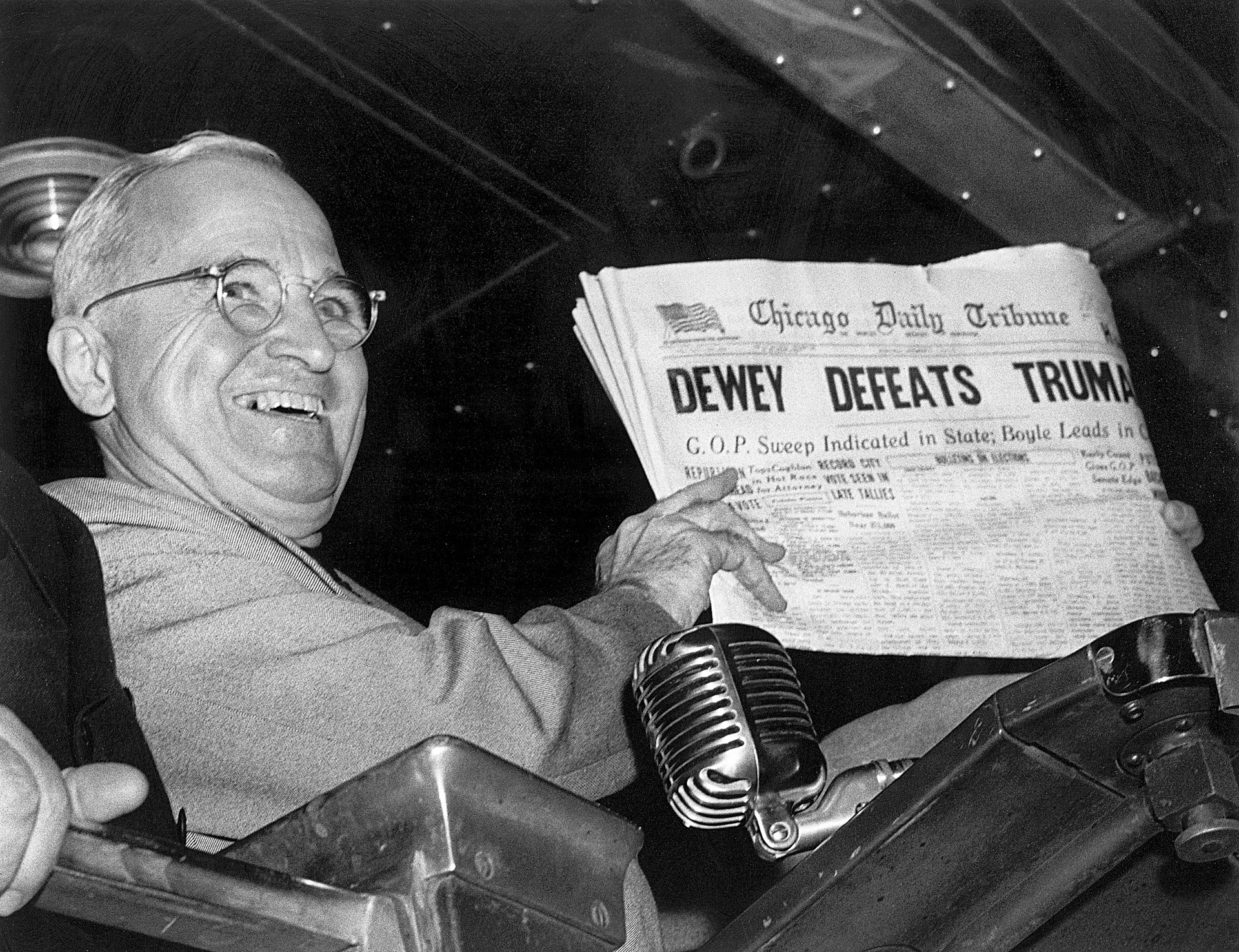 1920px-Dewey_Defeats_Truman.jpg