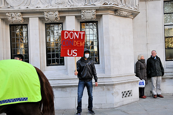 parliament-student-protest-020.jpg