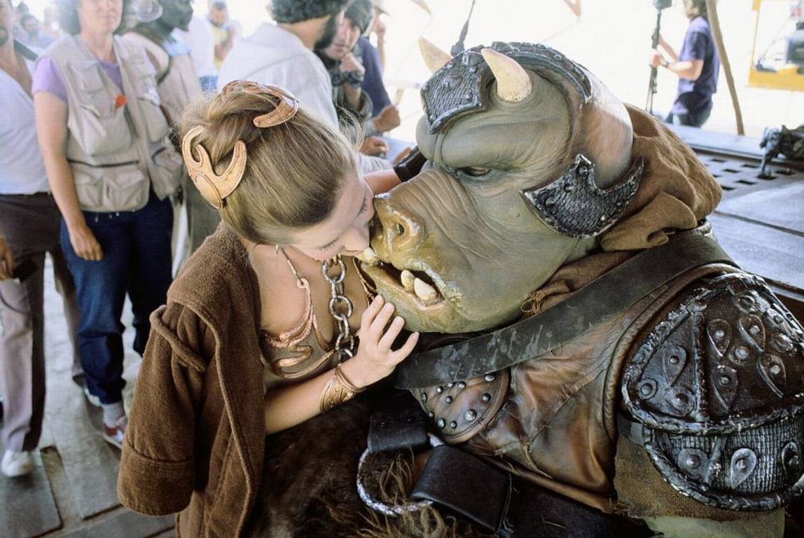 leia-and-gamorrean-guard.jpg