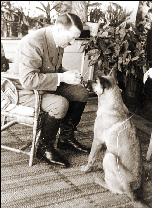 hitler-with-dog.jpg