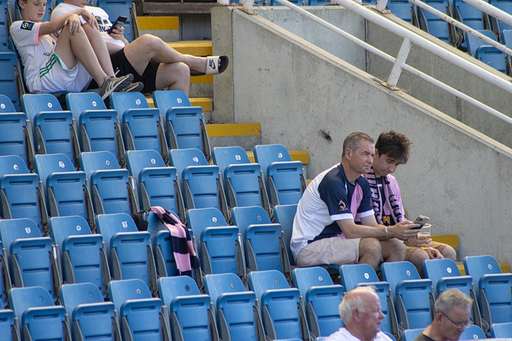 In photos and video: Dulwich scramble a last minute draw at Farnborough FC, Sat 13th Aug 2022