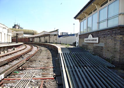 folkestone-harbour-04.jpg