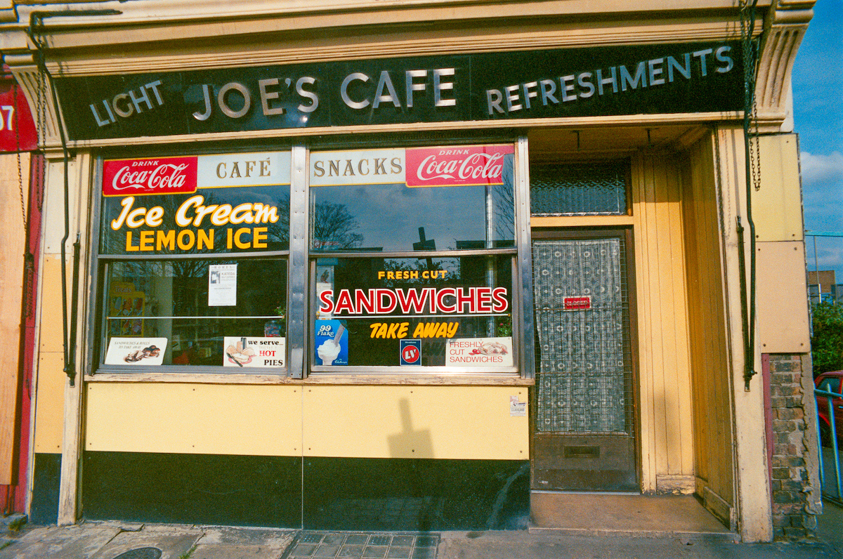 oes-Cafe-Old-Kent-Rd-Peckham-Southwark-1989.jpeg