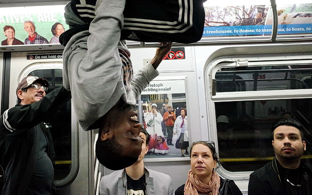 subway-dancers-new-york-01.jpg