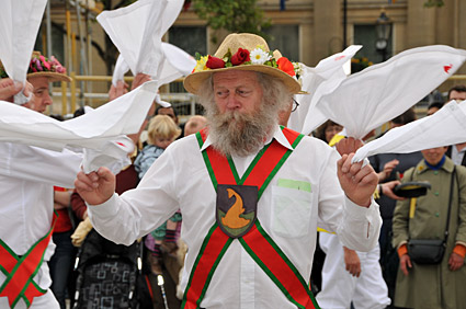 morris-dancers-03.jpg