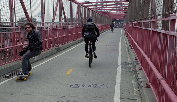 williamsburg-bridge-walk-01.jpg