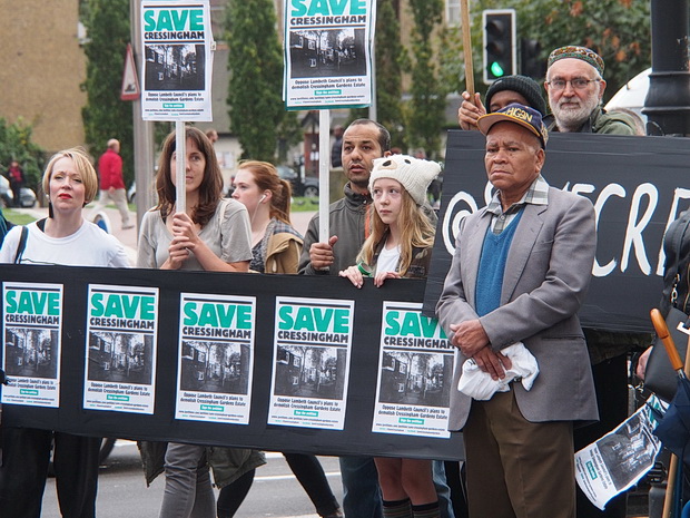 cressingham-gardens-protest-01.jpg