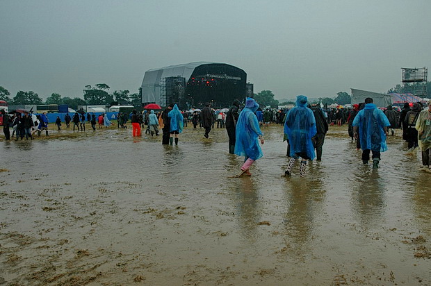 Mud, mud, glorious mud! Glastonbury Festival in photos, June 2005