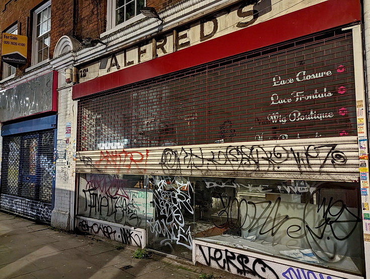 In photos: a 1am winter's walk from Camberwell to Brixton via Coldharbour Lane, Jan 2024