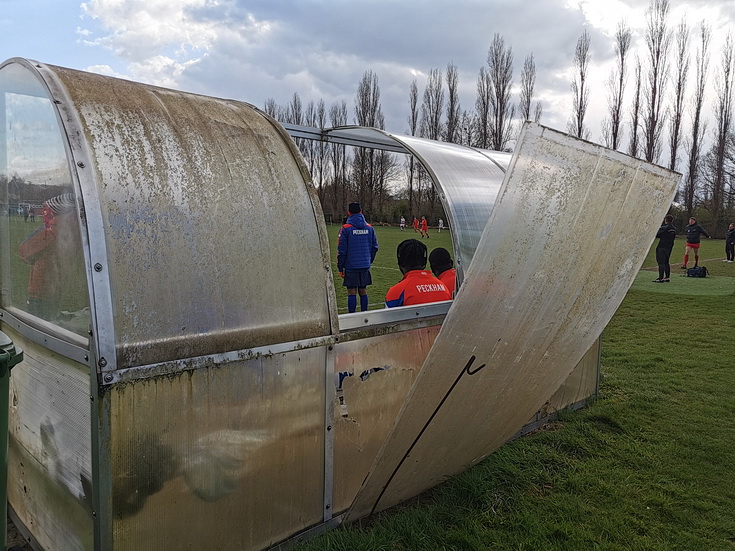 In photos: What a game! Two goals in injury time earns Peckham Town a draw at Red Velvet FC