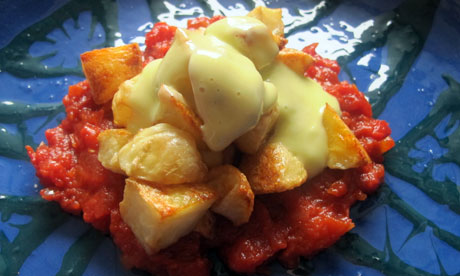 Perfect-patatas-bravas-006.jpg