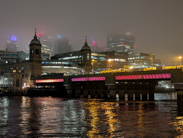 Midnight by the Thames - the deserted streets and bridges of Bankside and Southbank in 20 photos