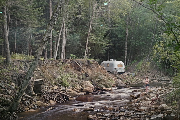 gregory-crewdson-photo-gallery-06.jpg