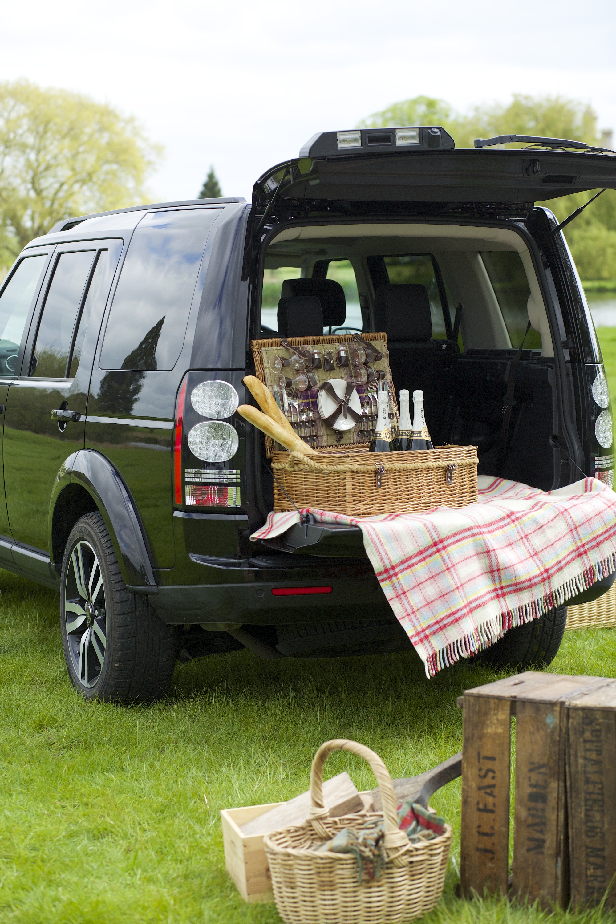 landrovertailgatepicnicburghley8041.jpg