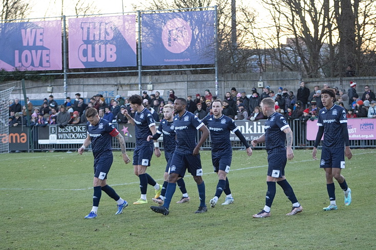 In photos: Dulwich Hamlet held to a 1-1 Boxing Day draw against Dover Athletic, Mon 26th Dec 2022