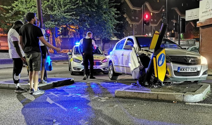 In photos: late night car crash and chase on Coldharbour Lane, Brixton, 31st July 2020