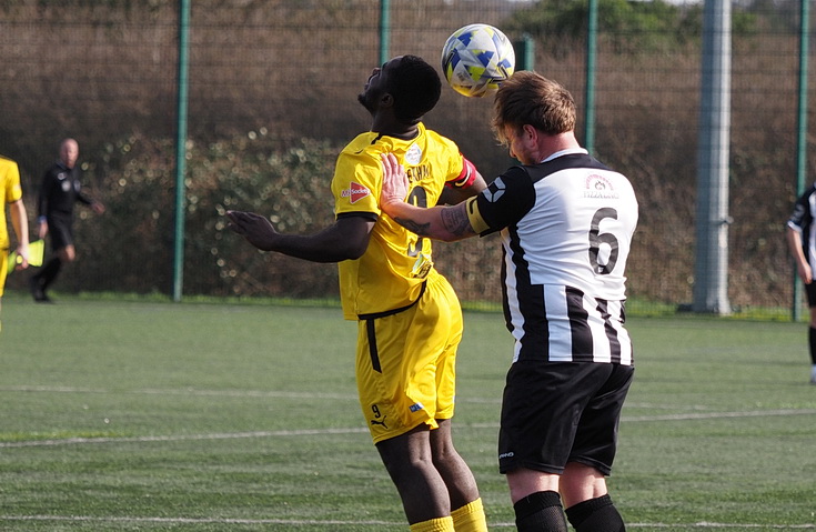 In photos: Peckham Town grab a well earned point at Ide Hill with injury time equaliser, Sat, 25th March 2023