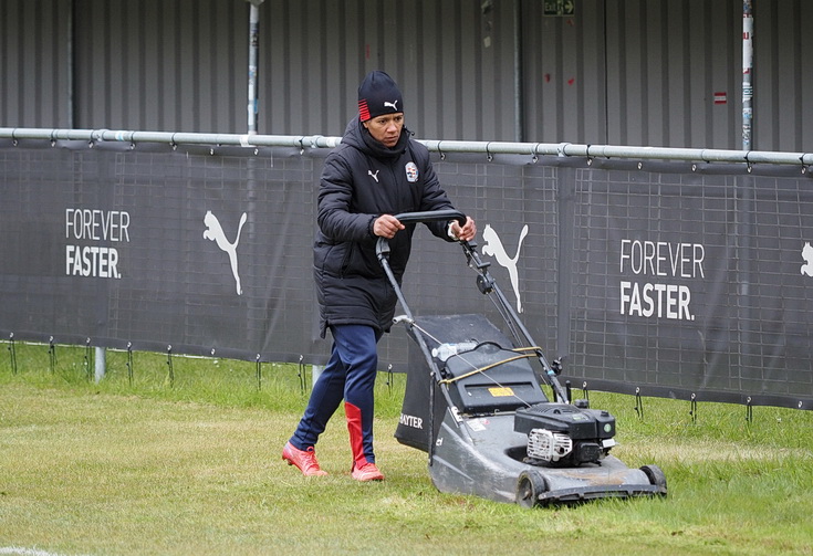 In photos: Peckham Town have to settle for one point after late Tenterden Town equaliser, Sat 27th April 2024