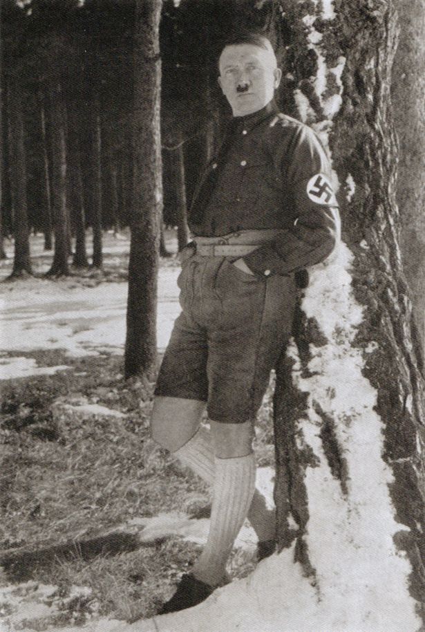 Hitler%20looking%20faintly%20ridiculous%20in%20lederhosen%20&%20long%20socks-677555