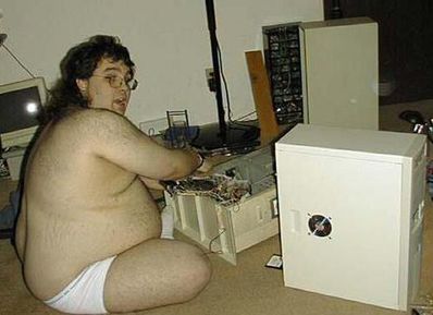 geek-gamer-pc.jpg