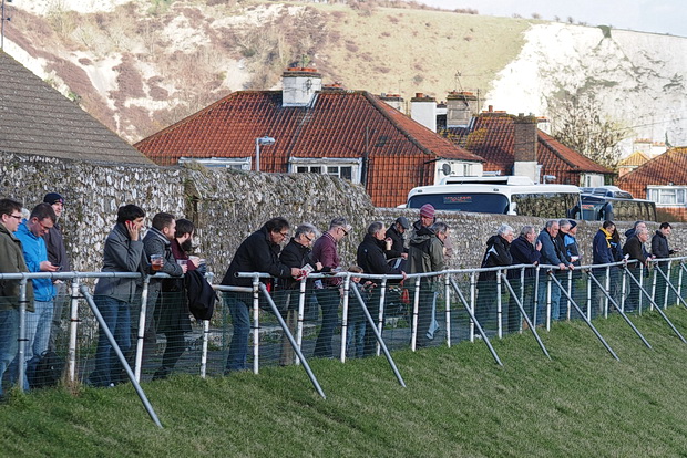 lewes-dulwich-hamlet-03.jpg