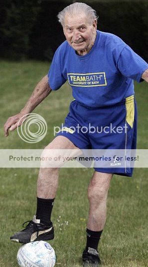 oldfootballer_zps6d283ed0.jpg