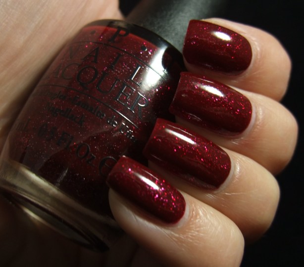 opi-underneath-the-mistletoe-06.jpg