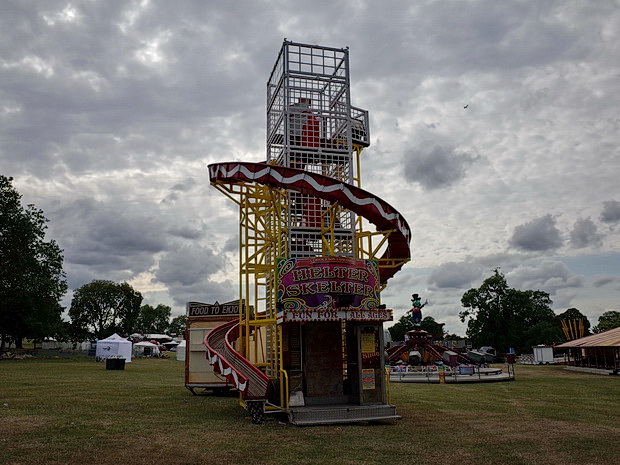 empty-funfair-brockwell-park-09.jpg