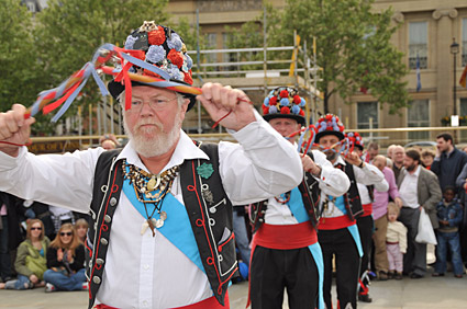 morris-dancers-13.jpg