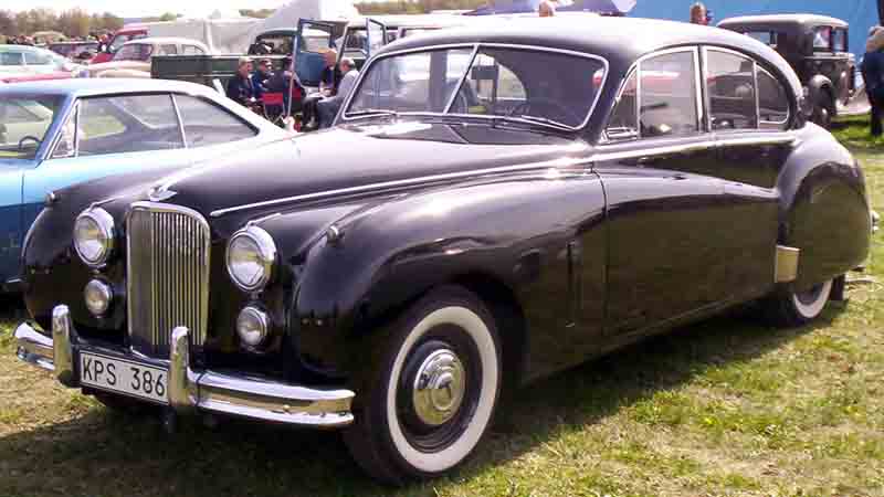 Jaguar_Mark_VII_Saloon_1954.jpg