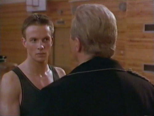 ygas004rupertpenryjones.jpg