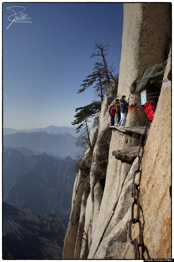 o-HUA-SHAN-MOUNTAIN-570.jpg