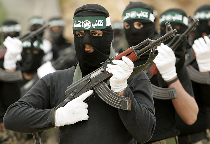 hamas_war0402.jpg