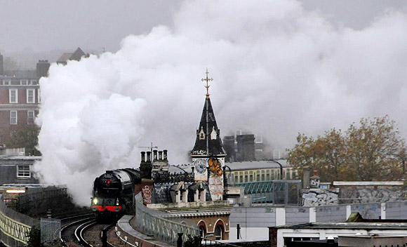 a1-tornado-steam-loco-brixton-01.jpg