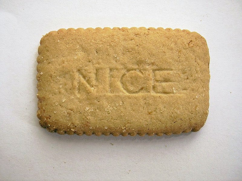 800px-Nice_biscuit.jpg