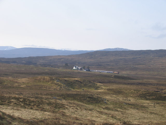 Corrour_railway_station_in_2008.jpg