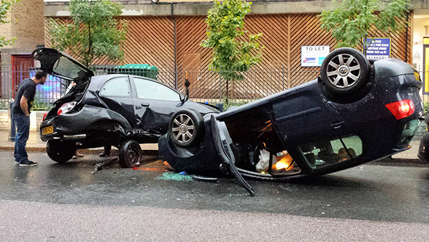 coldharbour-lane-car-crash-03.jpg