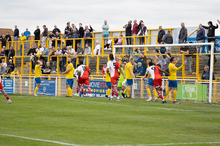 In photos: Dulwich Hamlet Hamlet take all three points at Canvey Island, Sat 8th Sept 2024