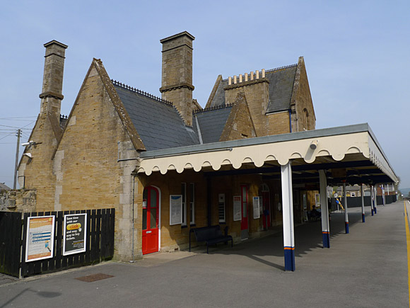 crewkerne-railway-station-08.jpg