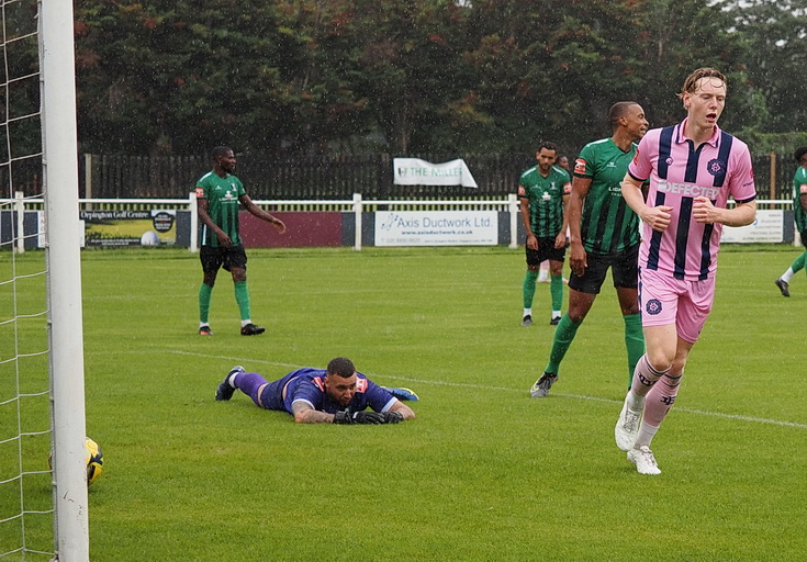 In photos: Dulwich Hamlet scrape a win against Cray Valley Paper Mills. Sat 5th Aug 2023