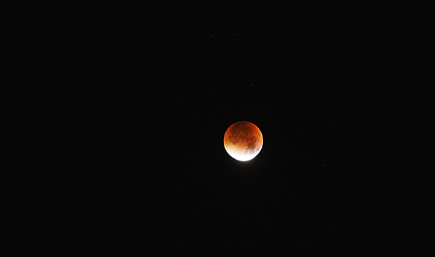 moon-eclipse-brixton-6.jpg