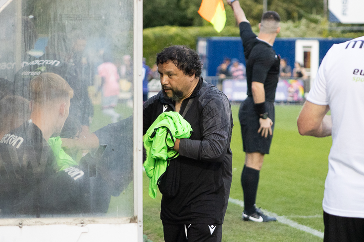 In photos: Last minute winner gives Dulwich Hamlet a 2-1 victory over Hendon. Weds, 14th Aug 2024