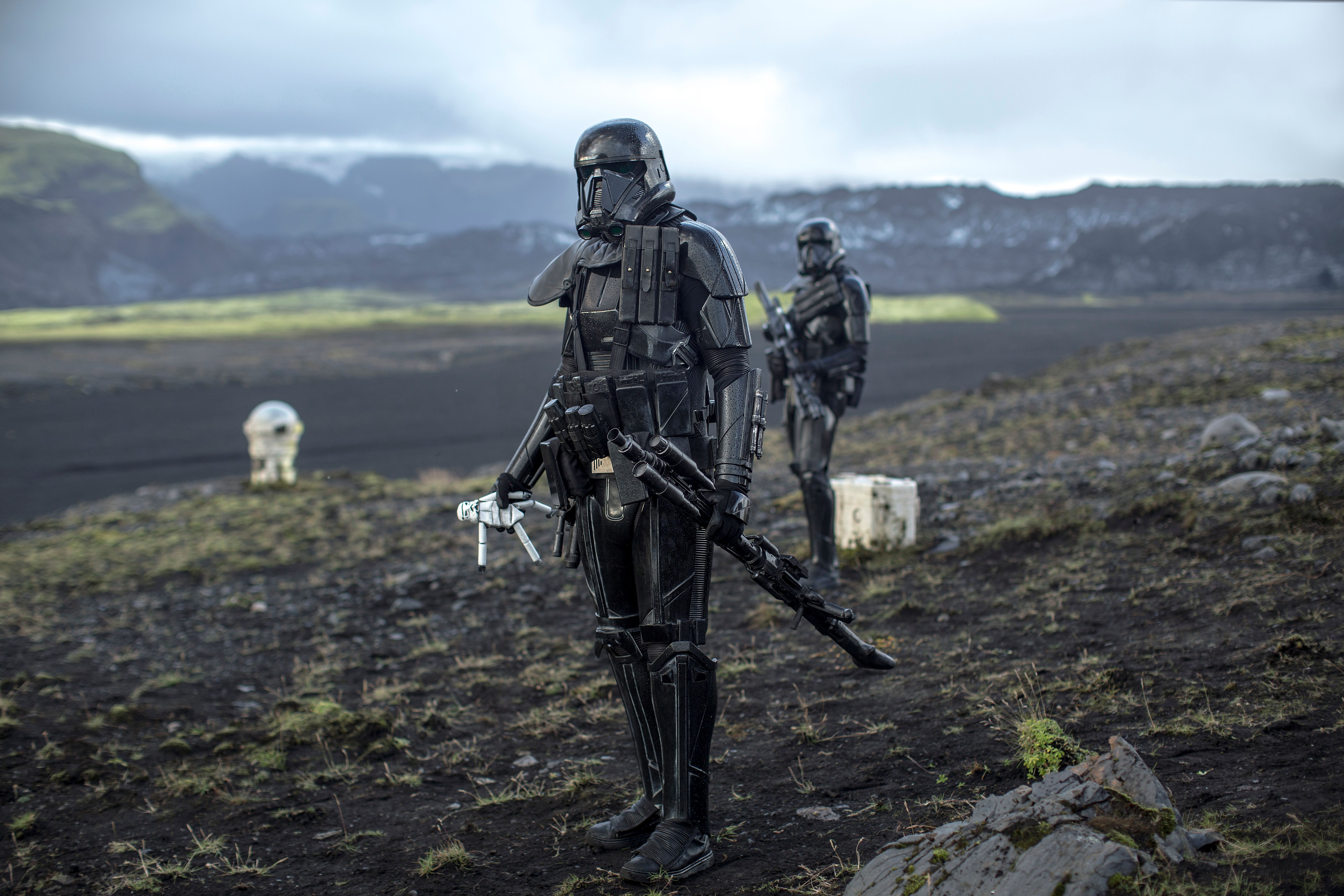 rogue-one-a-star-wars-story-trooper.jpg