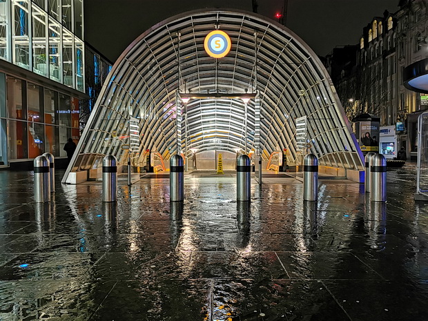 Glasgow photos: rainswept streets, street scenes, street art and sunlight, Feb 2020