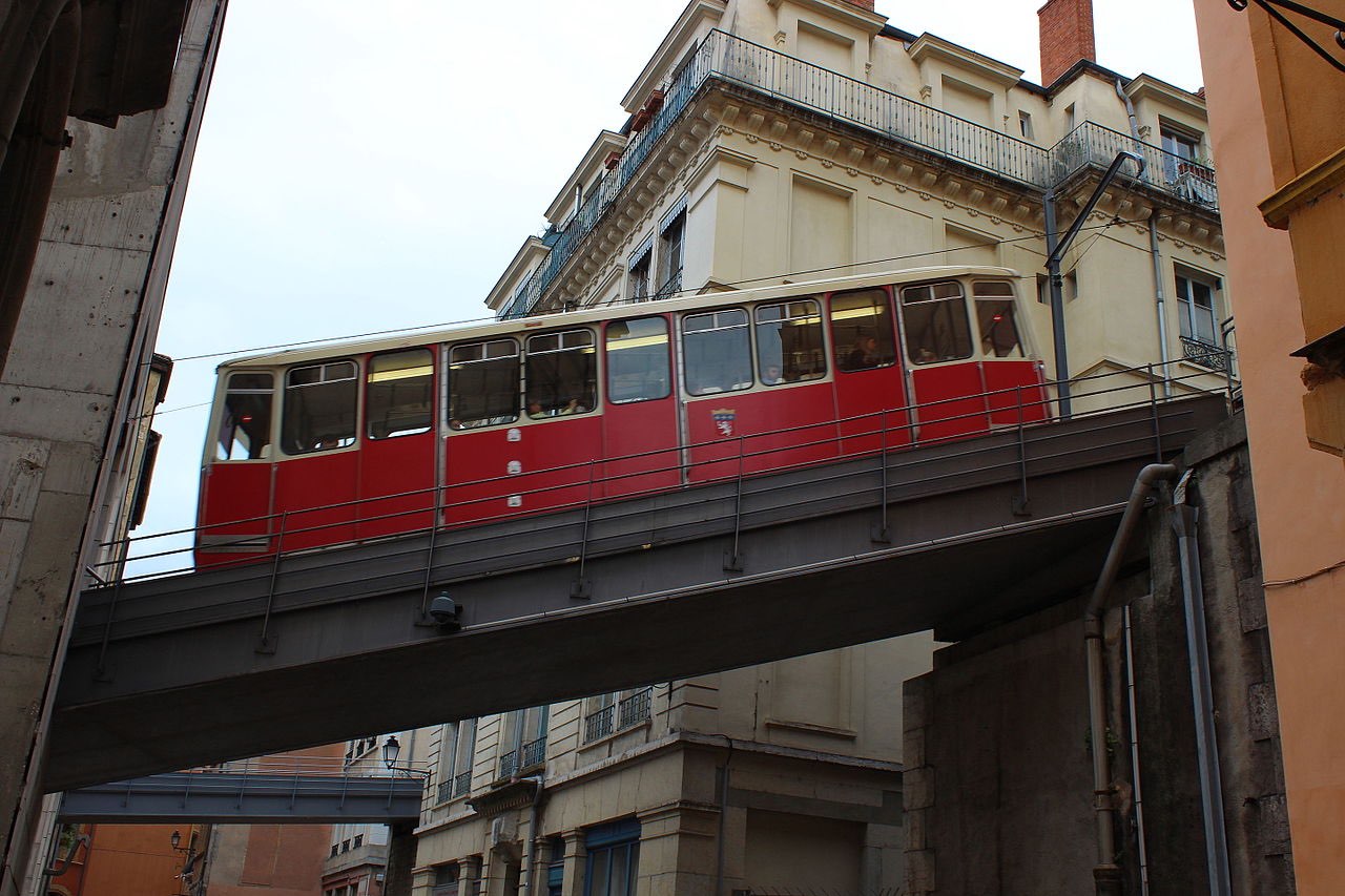 Fourviere-Funicular-in-Lyon.jpg