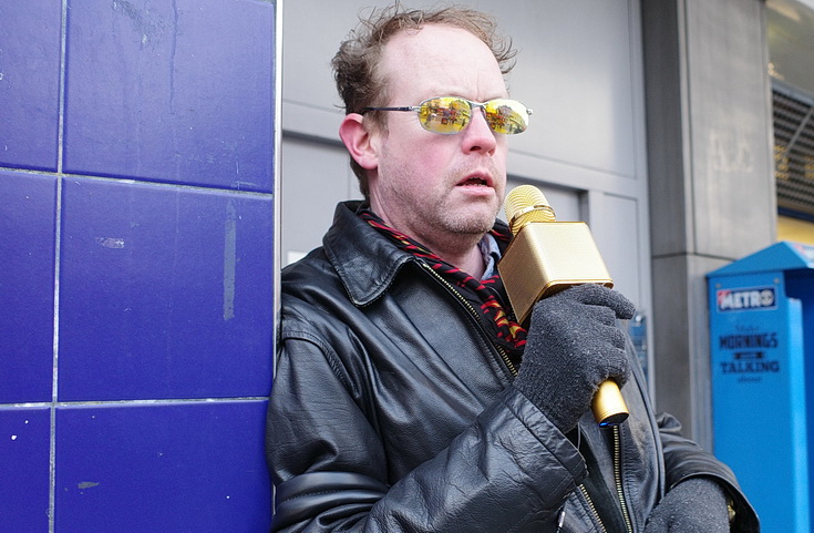 Street Preachers of Brixton: the one with the golden microphone