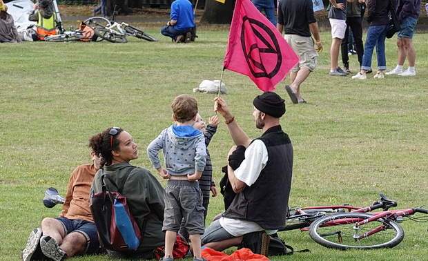 extinction-rebellion-brockwell-pics-22.jpg