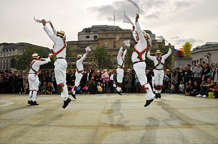 morris-dancers-02.jpg